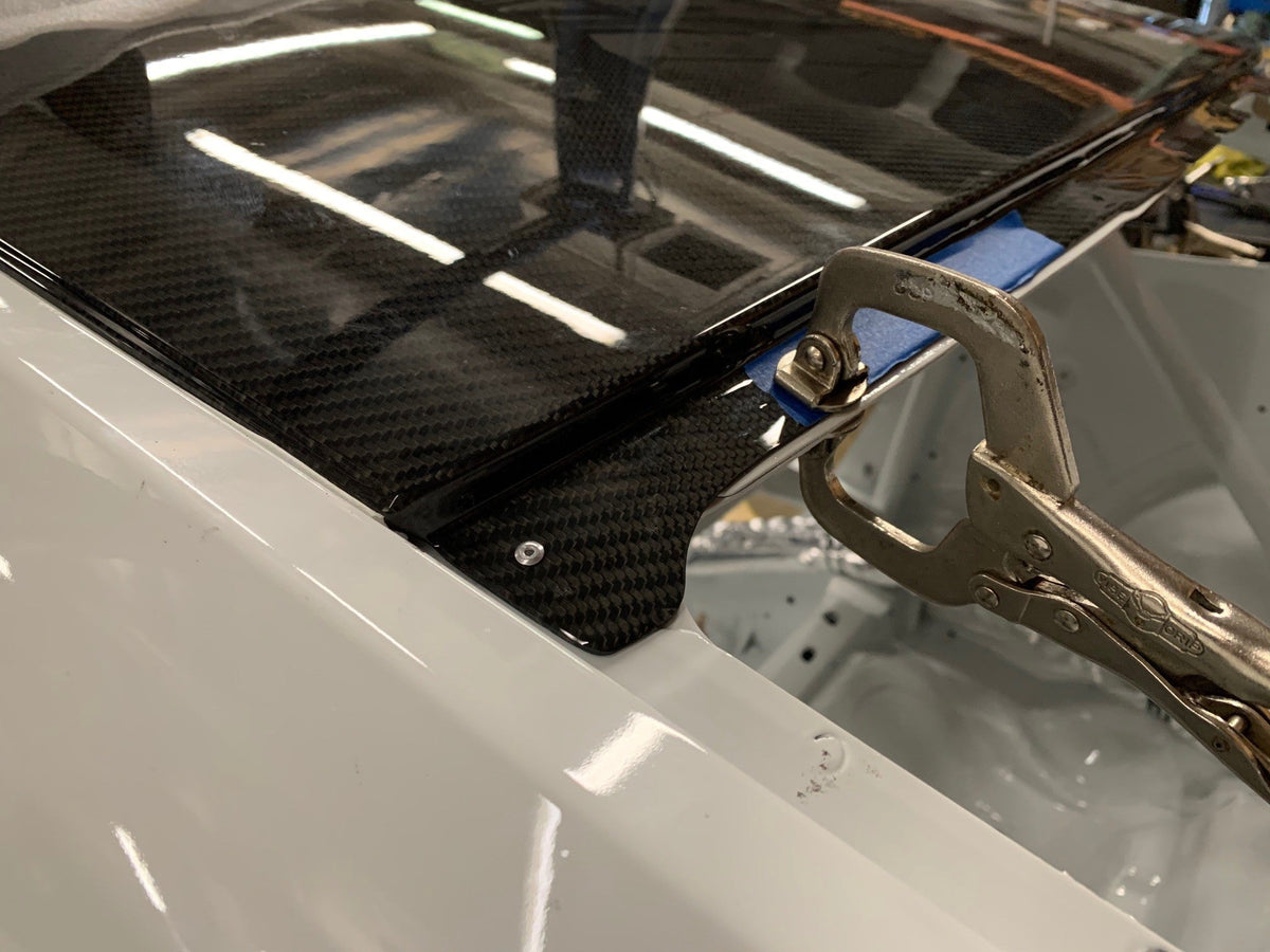 2015-2024 Ford Mustang Dry Carbon Roof Replacement