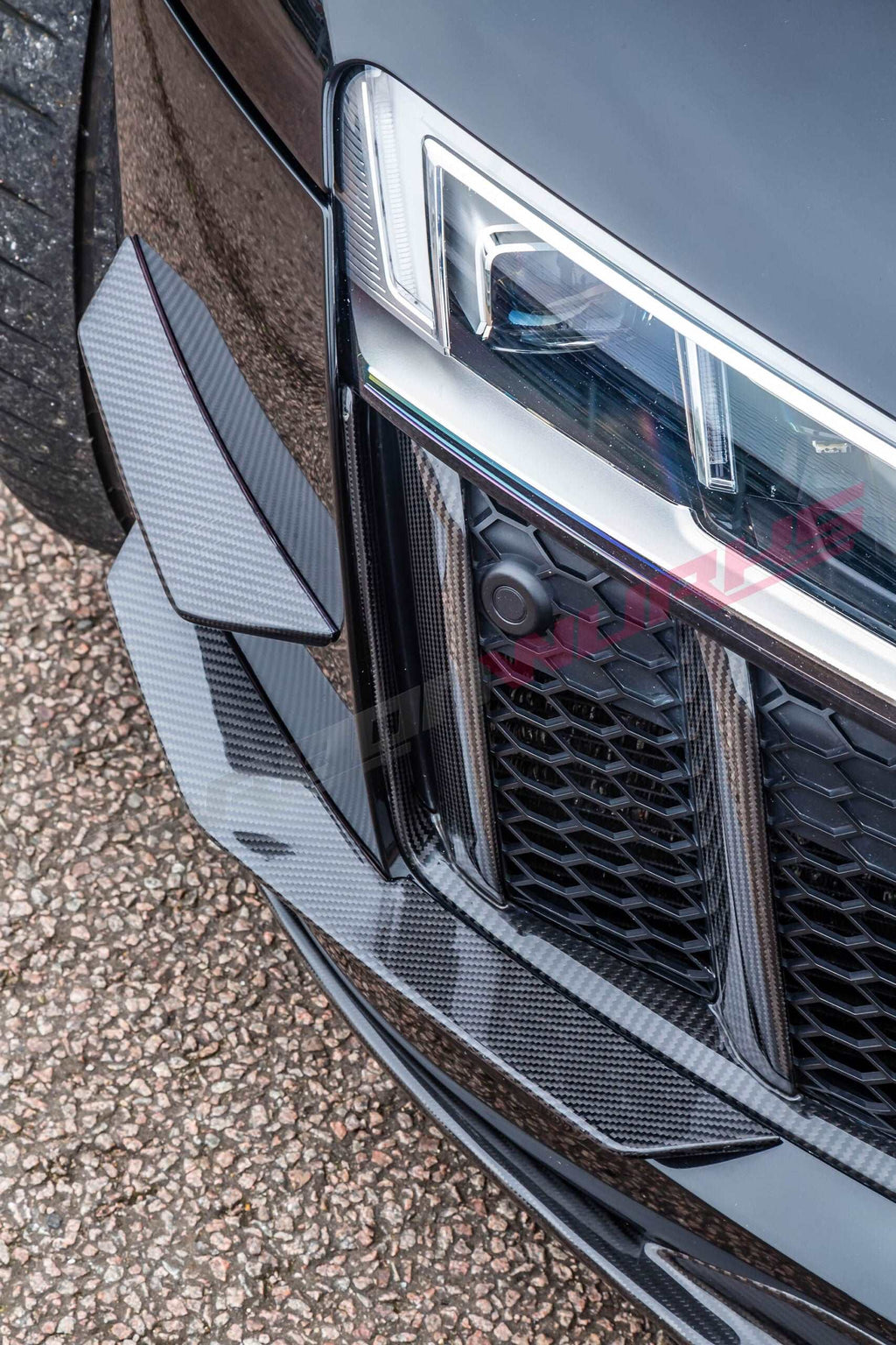 AUDI R8 CARBON FIBRE FRONT CANARDS
