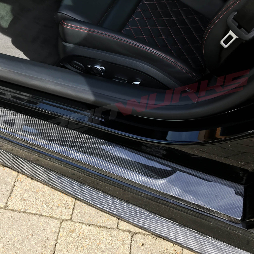 SIDE SILL COVERS IN CARBON FIBER / FITS AUDI R8 GEN 2