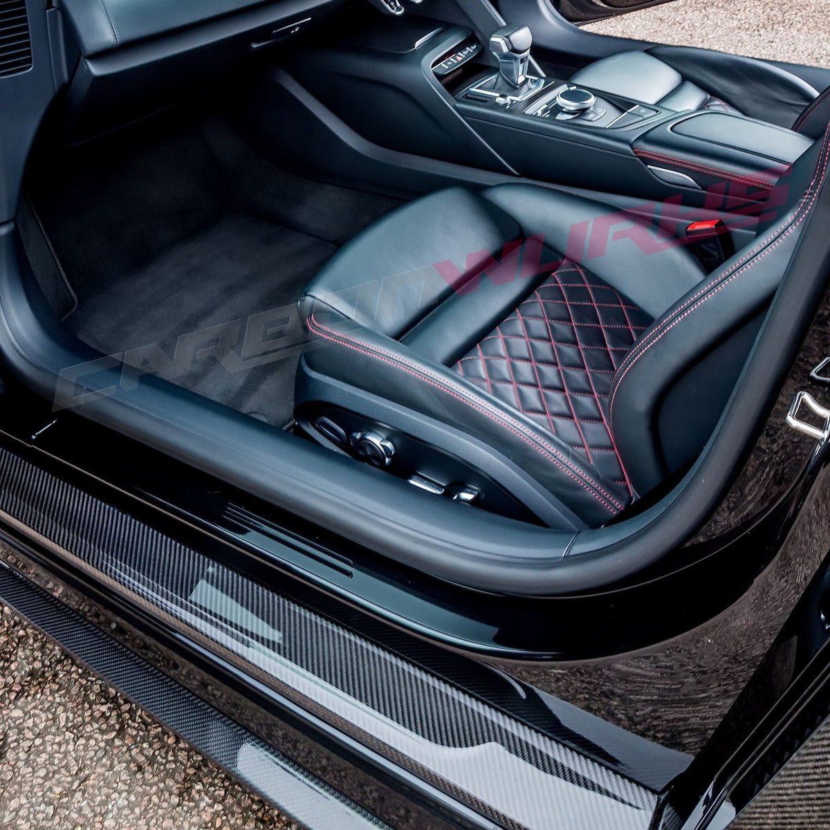 SIDE SILL COVERS IN CARBON FIBER / FITS AUDI R8 GEN 2