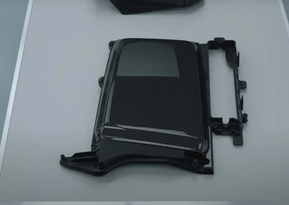 ENGINE BAY KIT (7 PIECES) CARBON FIBER / AUDI R8 GEN 2 COUPE
