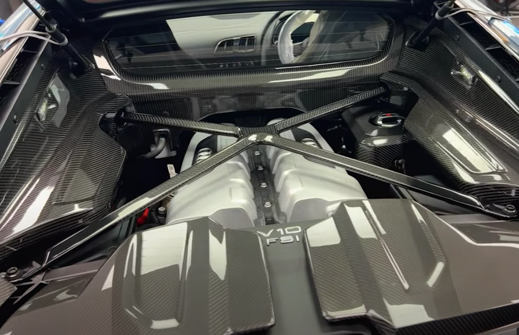 ENGINE X-BRACE CARBON FIBER / AUDI R8 GEN 2 COUPE