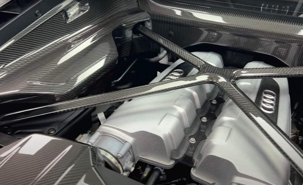 ENGINE X-BRACE CARBON FIBER / AUDI R8 GEN 2 COUPE