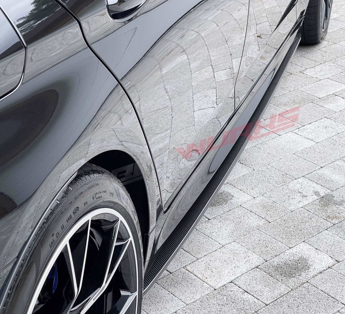 BMW M5 F90 CARBON FIBRE SIDE SKIRT EXTENSIONS