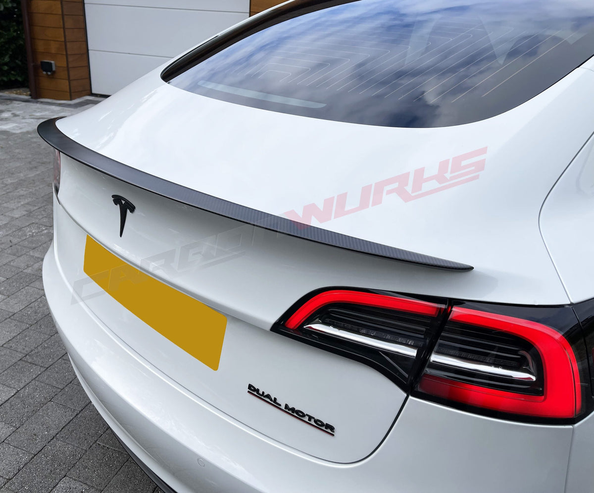 TESLA MODEL 3 CARBON FIBRE PERFORMANCE STYLE BOOT SPOILER