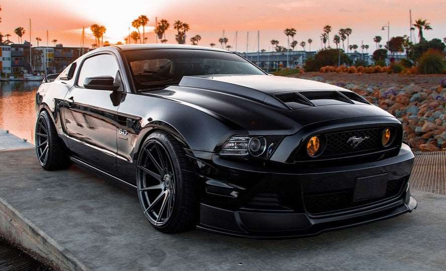 2010 - 2014 Shelby GT500 & 2013 - 2014 Mustang Carbon Fiber Ram Air Cowl Hood